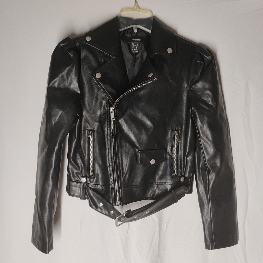 Forever 21 Women's XS Cropped‎ Faux Leather Motorcycle Moto Jacket